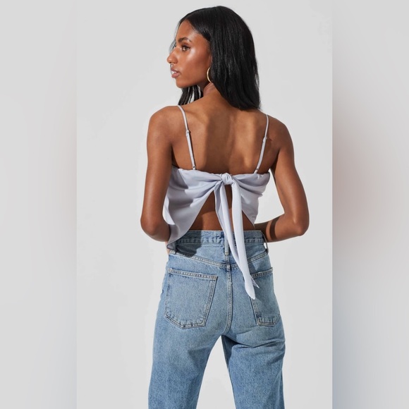 ASTR THE LABEL TIE BACK SQUARE NECK BLUE SILVER CAMI - Picture 2 of 9